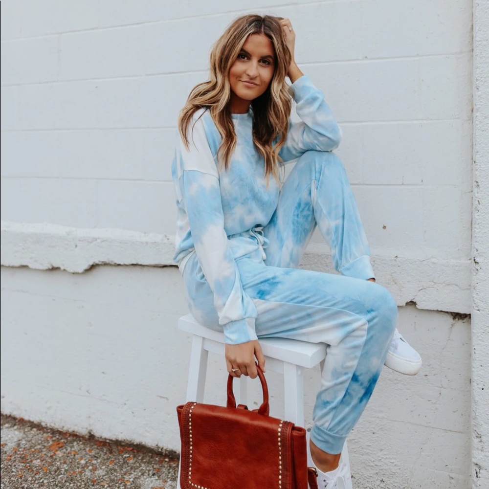 Magnolia Blue Skies Tie Dye Set